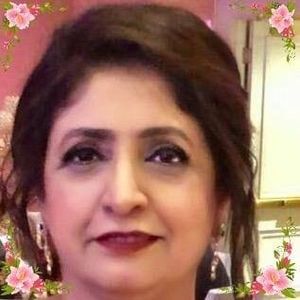 Meet your Posher, Samina